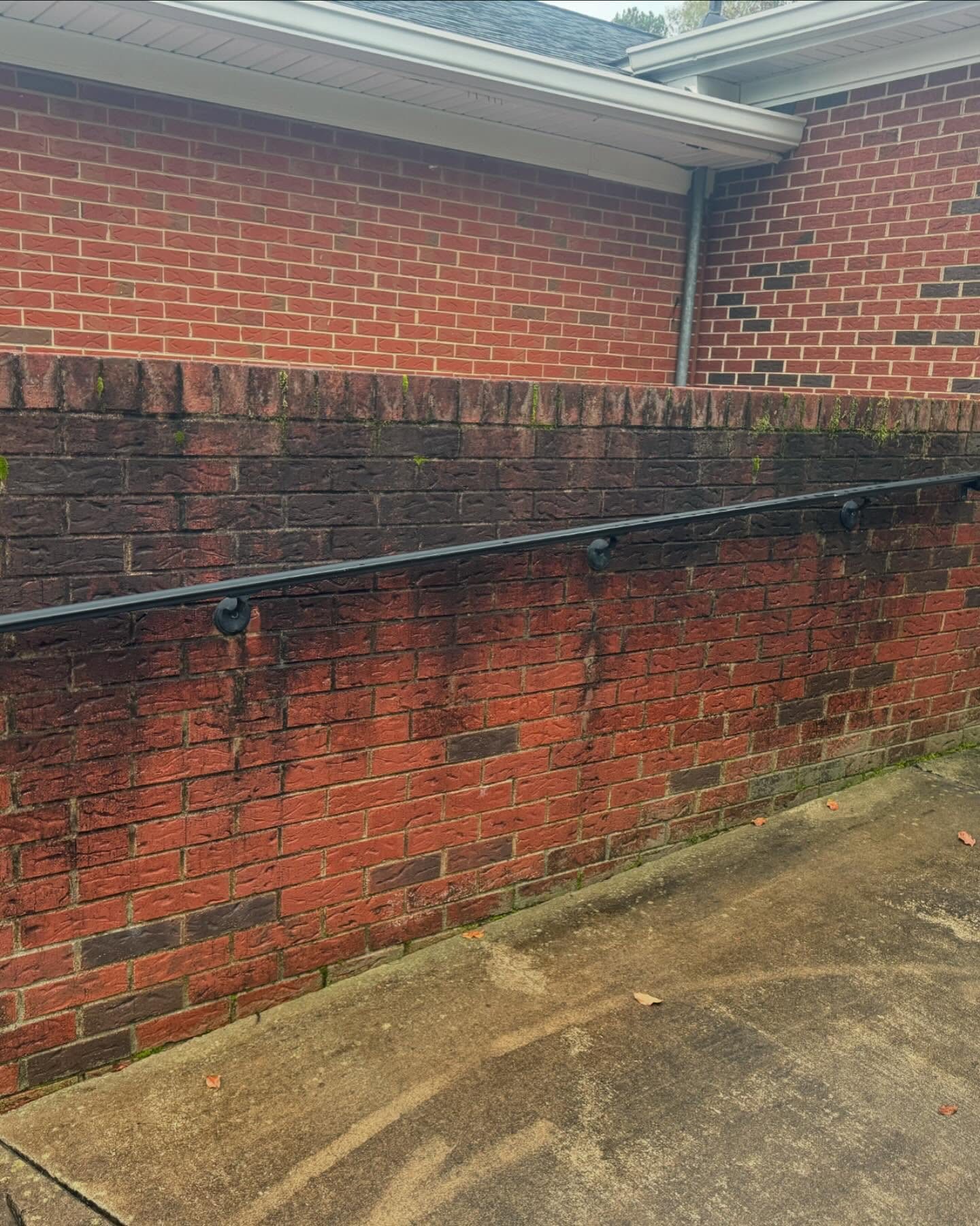 Commercial brick building exterior cleaning in Lincolnton NC